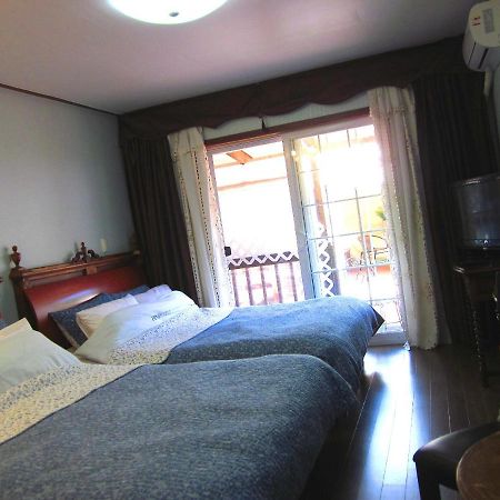 Mayfair Deneb Pension Пхёнчхан Экстерьер фото